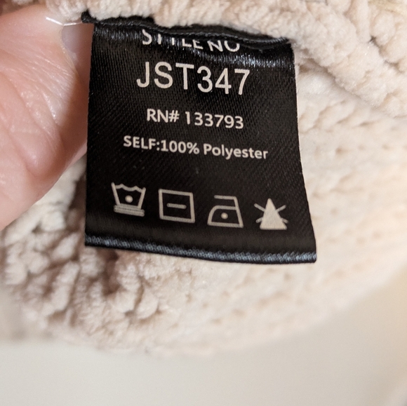 POL Short Sleeve, Chunky Knit Sweater - Picture 7 of 7